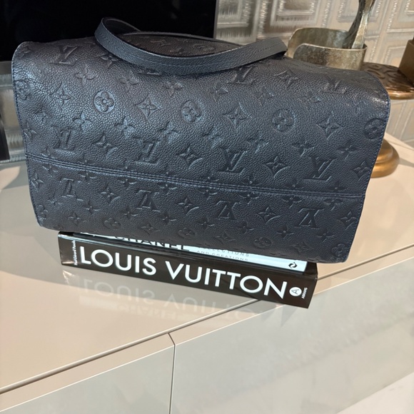 Navy Leather Louis Vuitton Great Condition